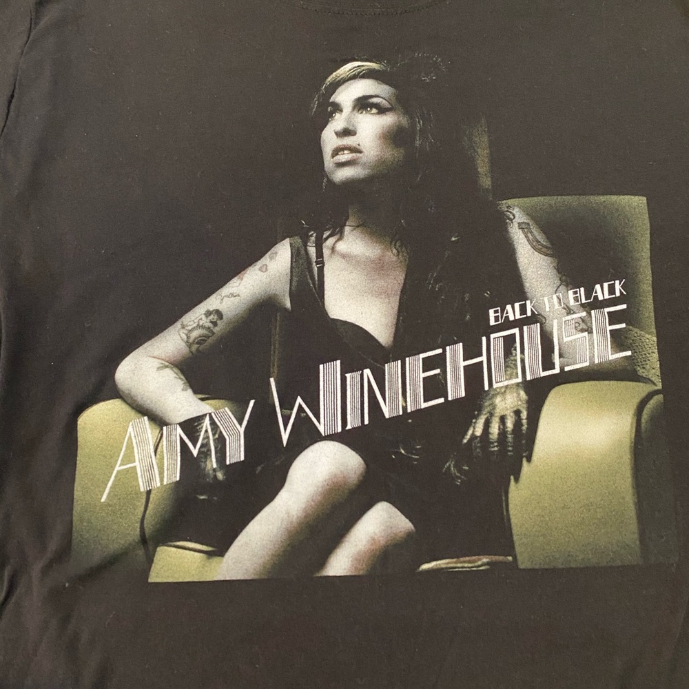 Amy Winehouse Black XL Graphic Tee